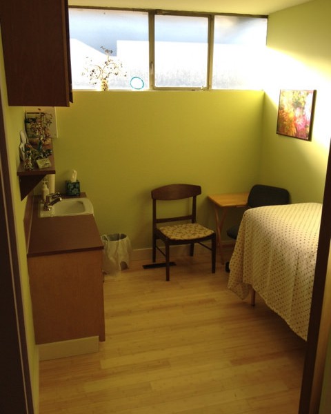 Image of a hostel room