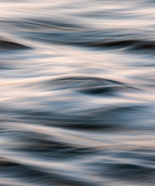 An abstract image of waves.